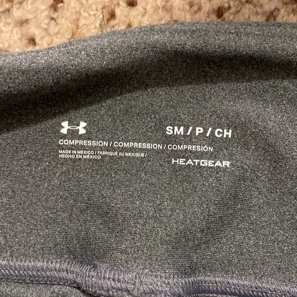 Under Armour HeatGear compression leggings! - Picture 3 of 4